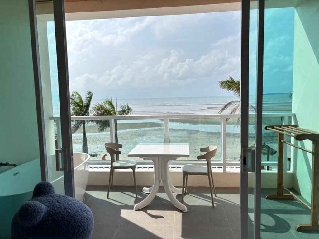Sea view room at De Mer